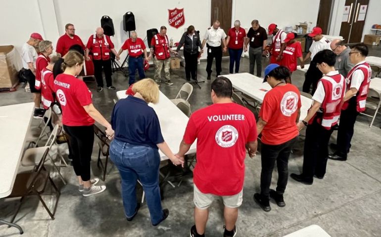  Salvation Army Ongoing Disaster Service Bathed in Prayer in Southeast Texas